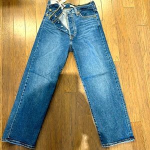 Levi’s Ribcage Straight Ankle Jeans